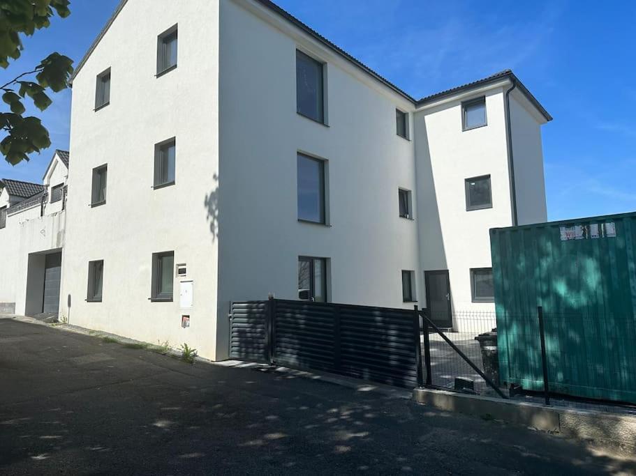 Apartman Byt 75M2 Klid Priroda Pro Rodinu Prague Exterior photo