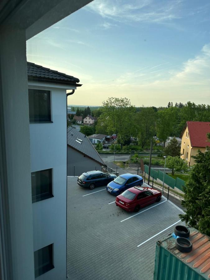 Apartman Byt 75M2 Klid Priroda Pro Rodinu Prague Exterior photo