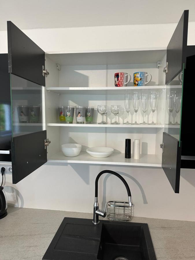 Apartman Byt 75M2 Klid Priroda Pro Rodinu Prague Exterior photo